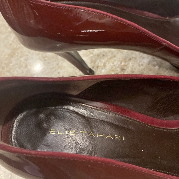 Ellie Tahari Wine Patent Pumps with Patterned Heels Size 8.5 - Picture 3 of 10